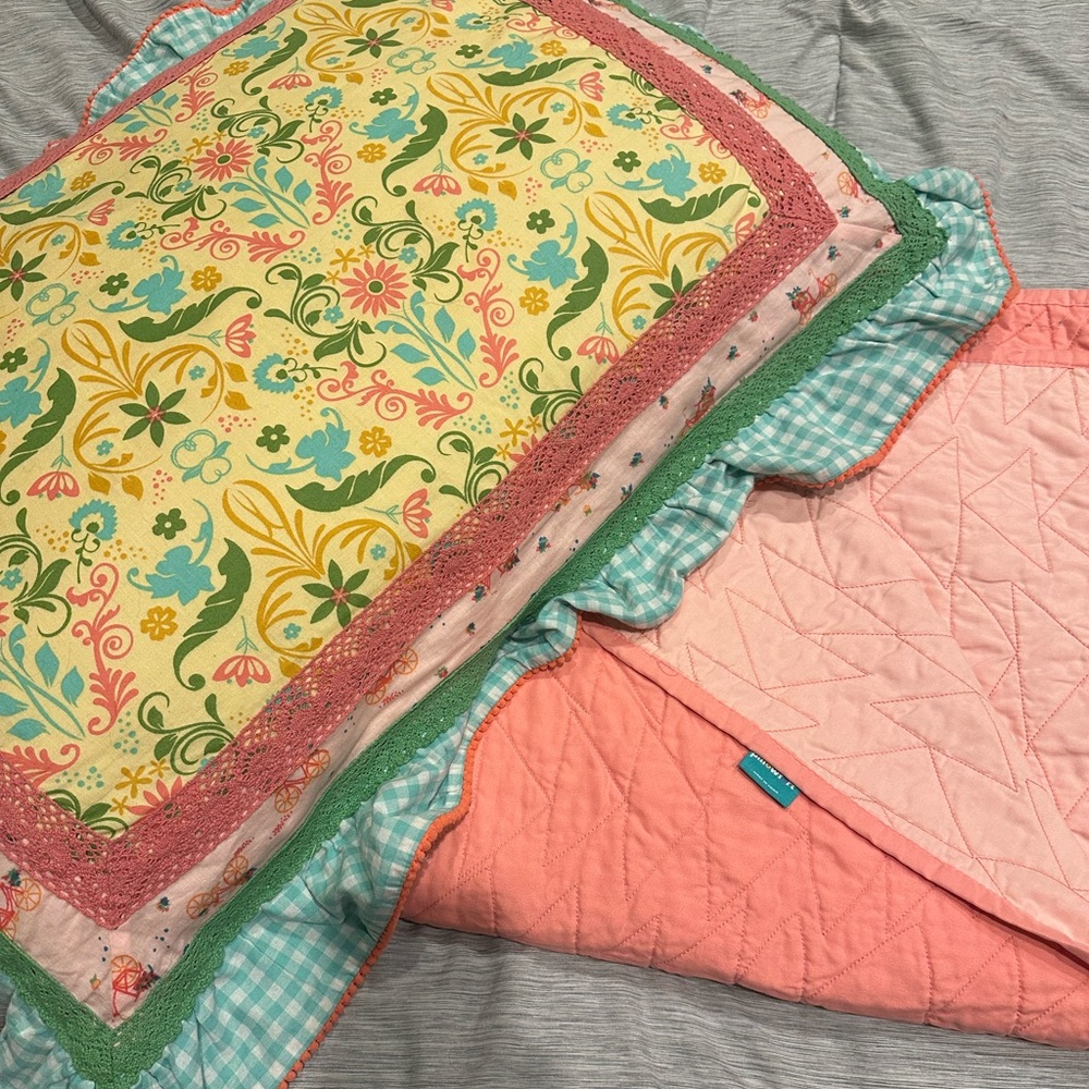 Matilda Jane pillow sham and twin pillow fort reversible quilt.